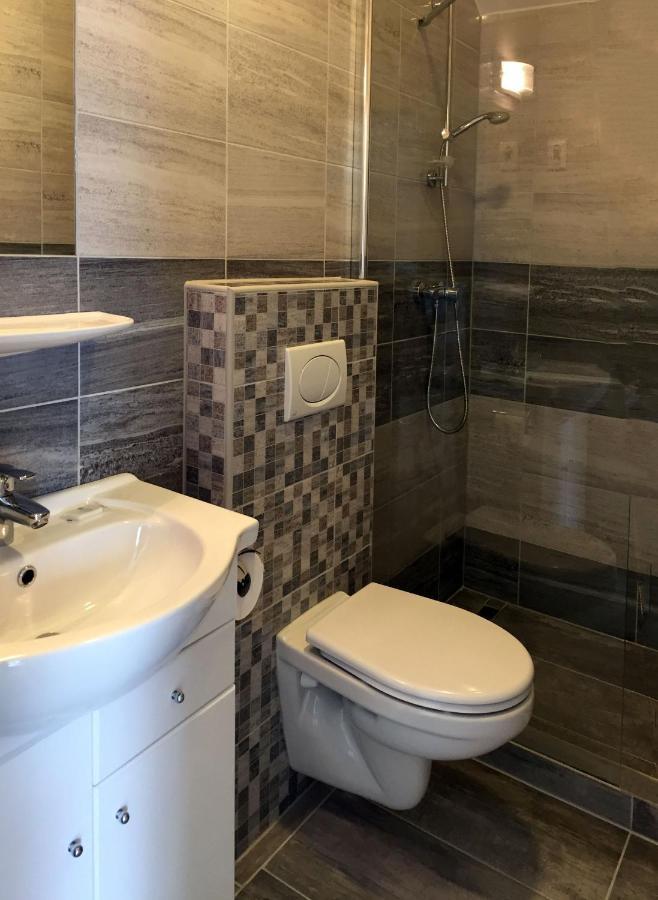 Hotel Aqua 코마롬 외부 사진
